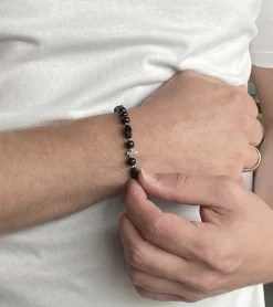 By Gabay , Armbånd med sølvkors, glas- og træperler* Studentergaver|Gave-ideer