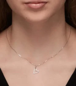 By Gabay , Halskæde med hjerte på skrå, sølv* Konfirmation|Gave-ideer