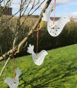 Josephine Blay Fredsdue ophæng i akryl, af* Konfirmationshilsner|Kirker Og Foreninger