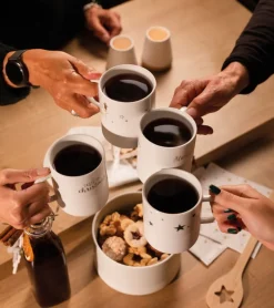 Ru00e4der Design Stories Krus med skytsengel* Engle|Jul