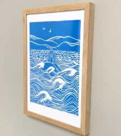 Inge Marie Kirketerp Hansen Linoleumstryk: Han gemmer mig i sin hytte, A4 Plakat, Blå* Kondolencehilsen|Sorg-bearbejdning